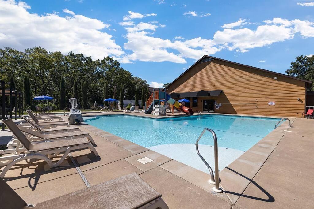 Rock And Timber Lodge ブランソン エクステリア 写真